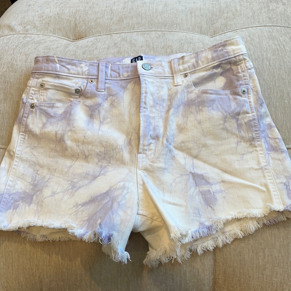 🛍3/$20🛍NWOT Tie dye cut off denim shorts - Picture 1 of 3